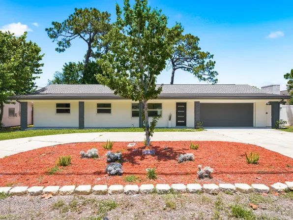 1290 Michigan Blvd, Dunedin, FL 34698