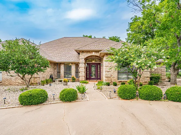 5804 Nutcracker Dr, Granbury, TX 76049