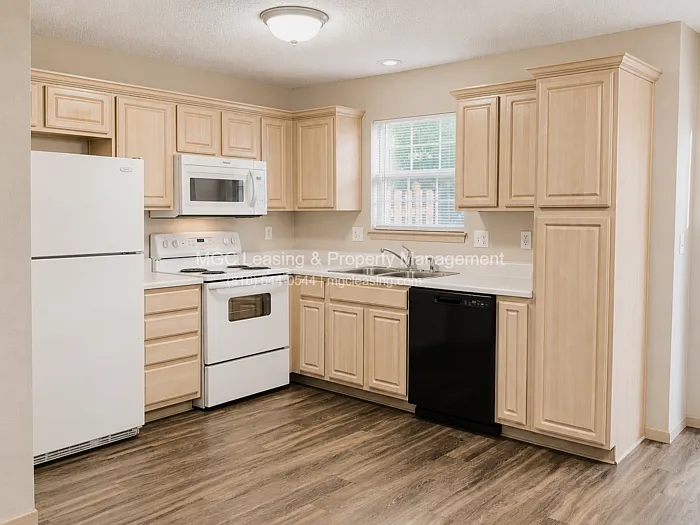 1010 Garden Dr — Photo 6