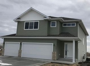 1520 75th Ave S, Fargo, ND 58104