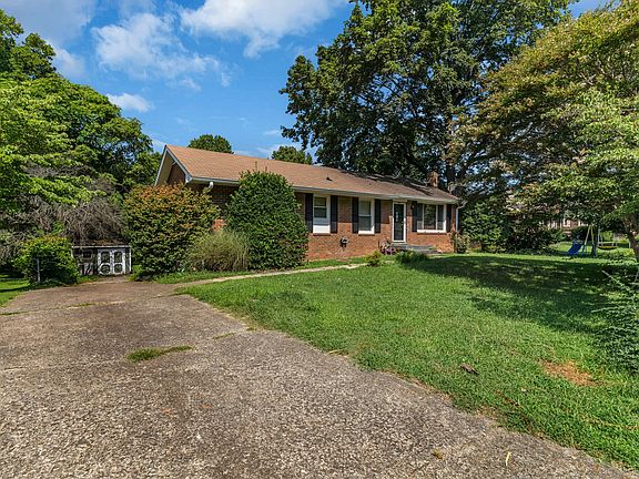 3rd image of 1010 Greenwood Ln