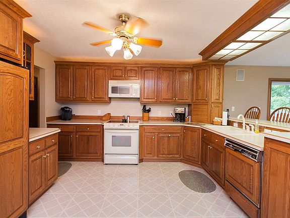 5th image of 126 Brentwood Dr