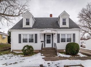 1518 W Main St, Marshalltown, IA 50158