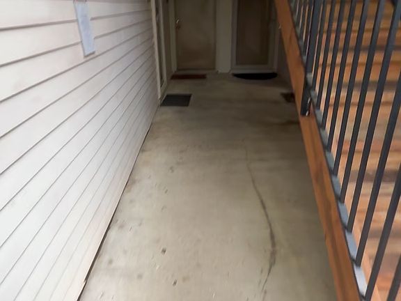 5th image of 913 Aspen Dr