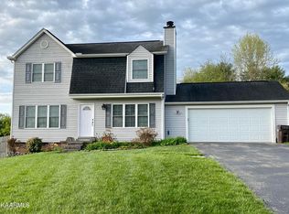 2433 Bishops Bridge Rd, Knoxville, TN 37922