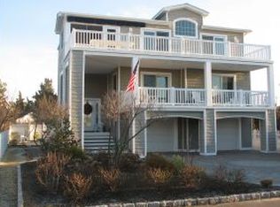 3 Collier Rd, Beach Haven, NJ 08008