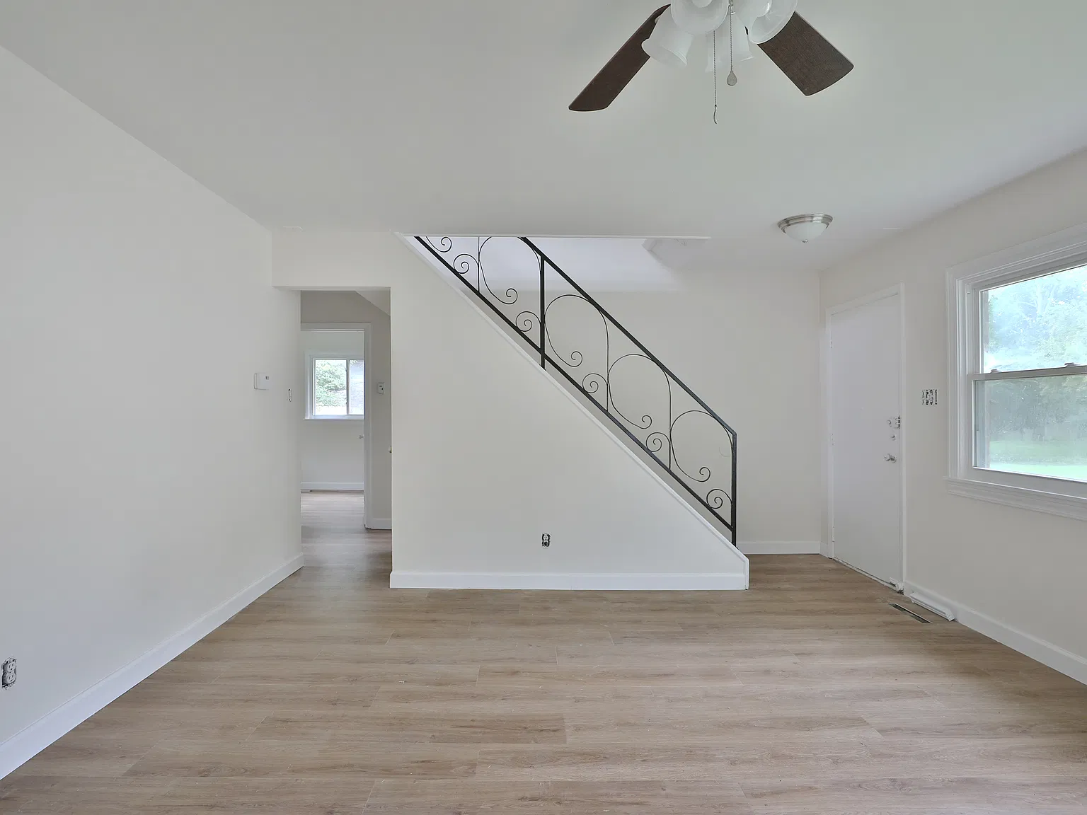 4 bed, 1270 sqft, $2,000 — Photo 4