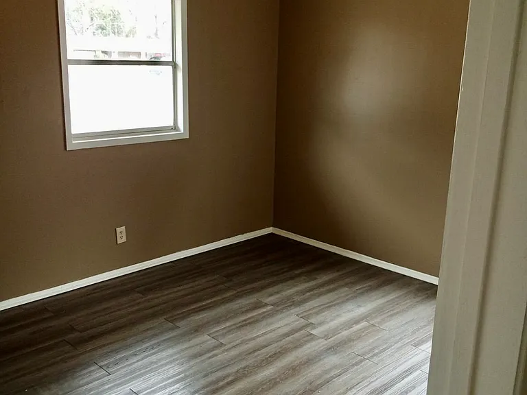 501 Wynhurst Ct — Photo 8