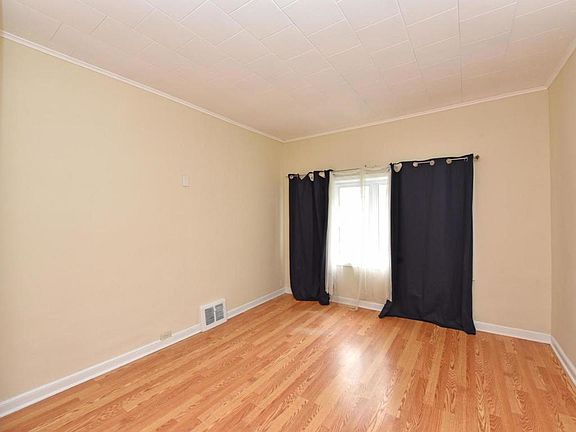3rd image of 1419 Albemarle St
