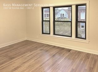 1907 W Foster Ave #2, Chicago, IL 60640
