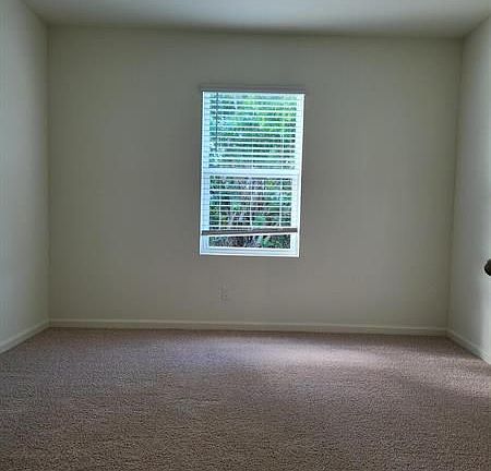 5th image of 115 NW Avens St