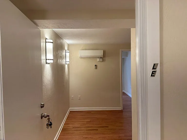 5424 Fifth Ave — Photo 155
