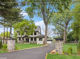 926 60th Pl, Downers Grove, IL 60516