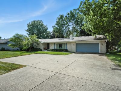 6140 Ashworth Rd, West Des Moines, IA, 50266