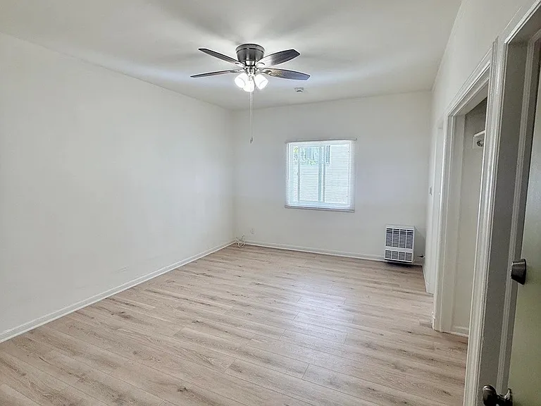 265 S Columbia Ave #207 — Photo 4