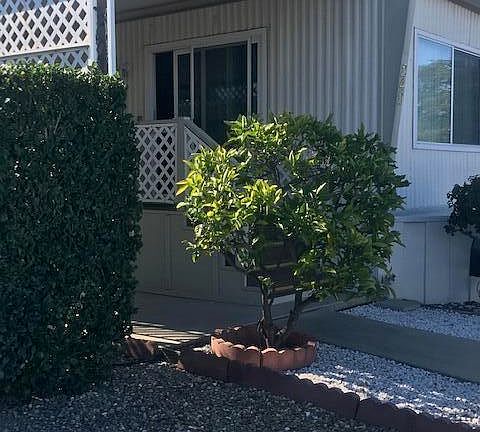 5th image of 242 Farland Dr
