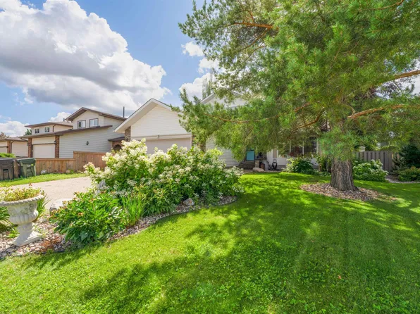 79 Woodstock Dr, Strathcona County, AB T8A 4C2
