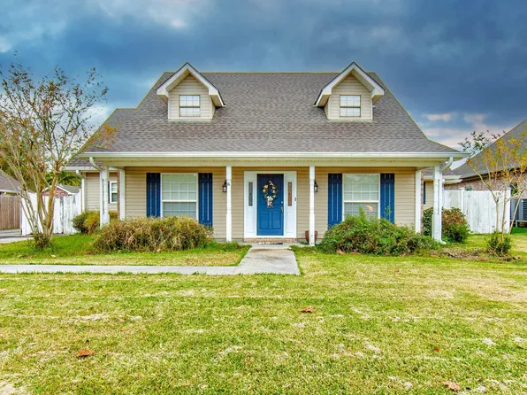 407 Lake Crescent Cir, Houma, LA 70360