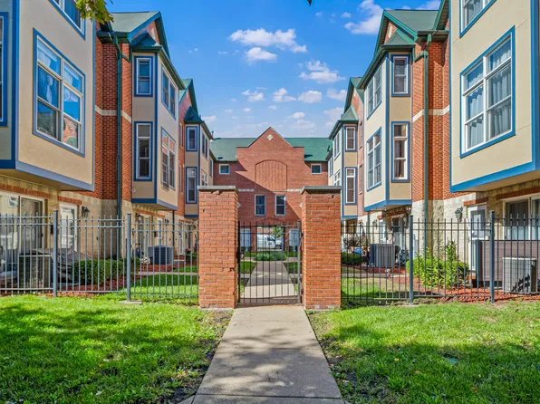 3738 Forest Ave, Brookfield, IL 60513