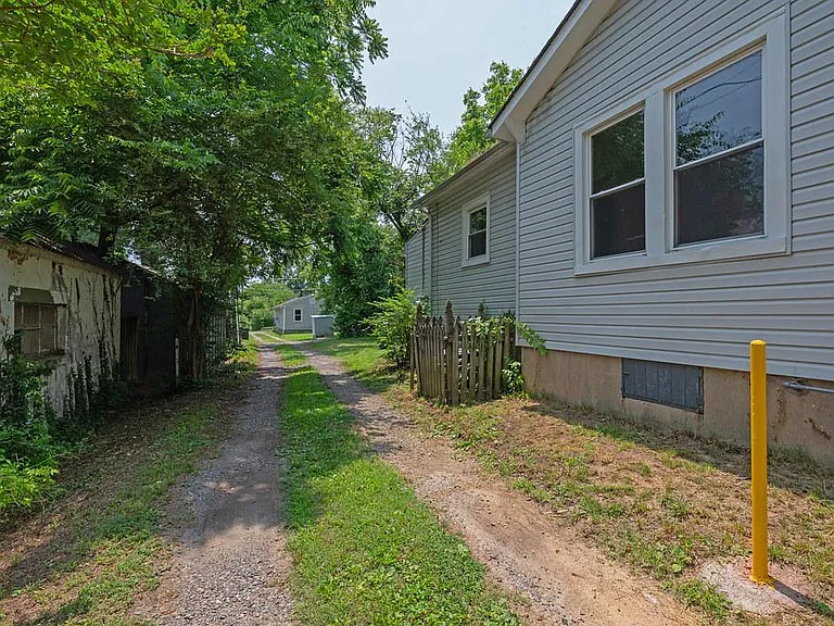 1505 Vista St — Photo 35
