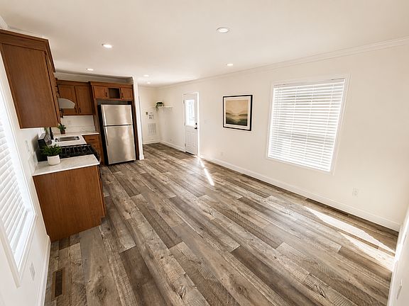 2nd image of 4610 Gateway Rd #58