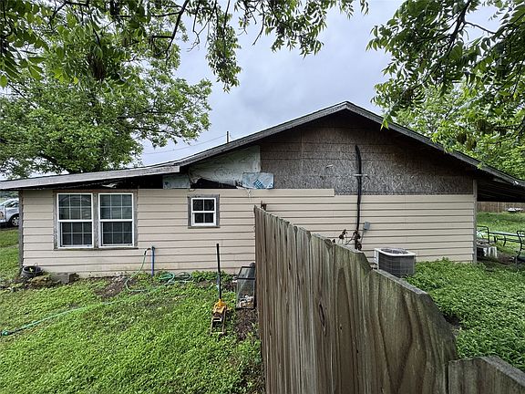 3rd image of 1875 NW County Road 3155