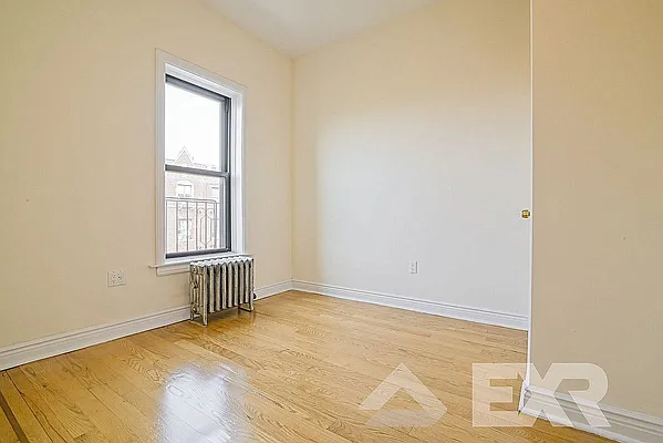 Rented by EXR | media 13