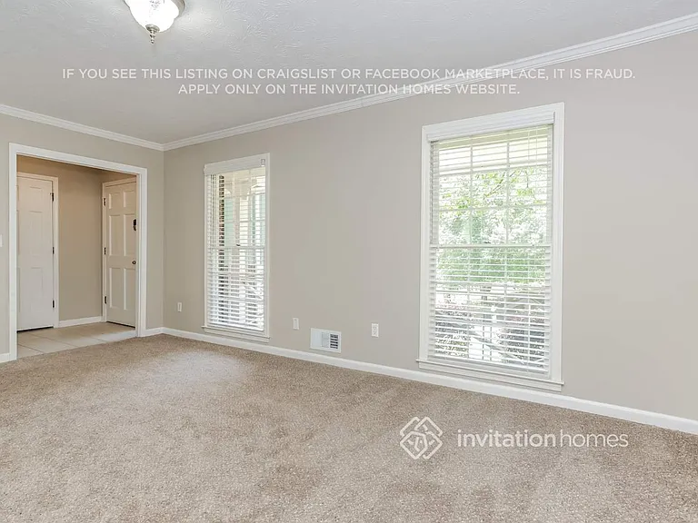 631 Shannon Green Cir SW — Photo 6