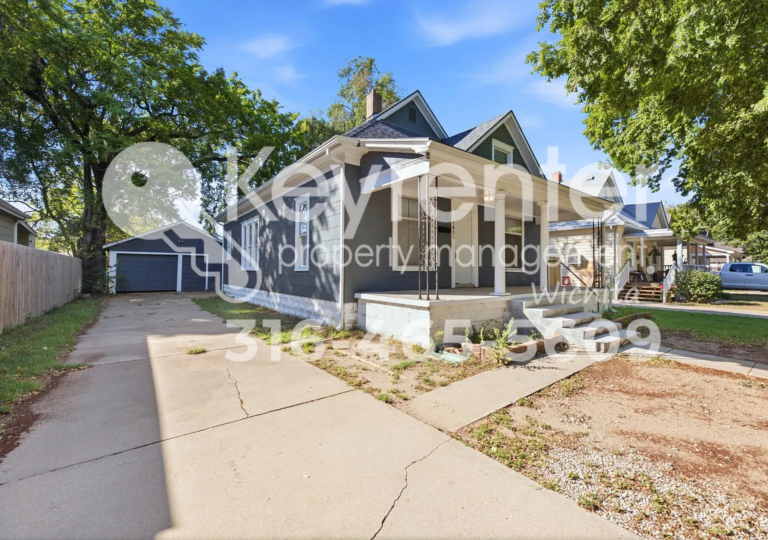Charming 2-Bedroom Home with Detached Garage & Fenced Yard — Photo 2