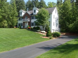 5 Carousel Ct, Londonderry, NH 03053