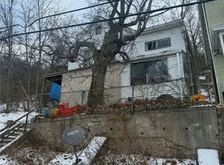 401 Iowa Ave, Glassport, PA