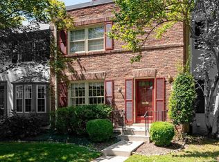 8426 Grenoble Ct, Springfield, VA 22152