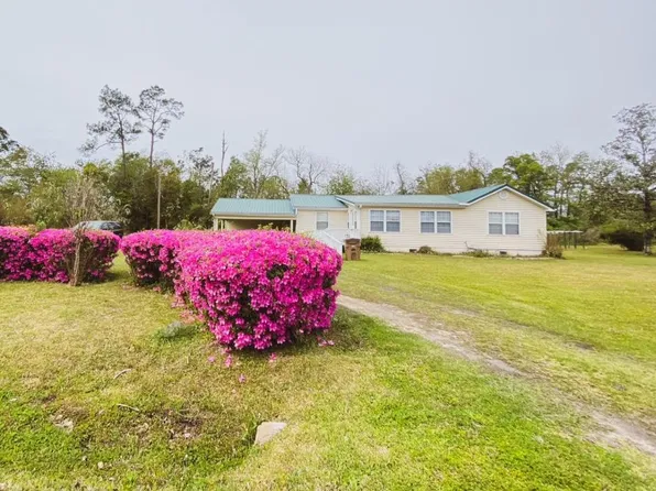 6641 Cedar St, Wewahitchka, FL 32465