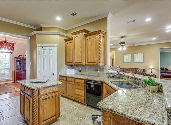 4th image of 101 Palomino Ct