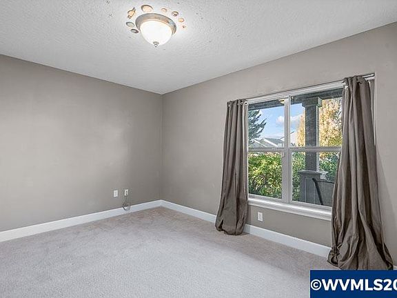 4th image of 1843 Madrona St E