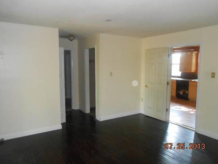 2nd image of 5370 Deakle Ln