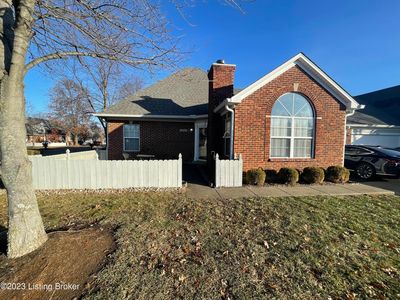 8000 Greenhurst Ct, Louisville, KY, 40299