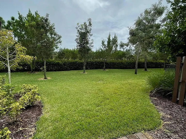 12932 Anthorne Ln — Photo 16