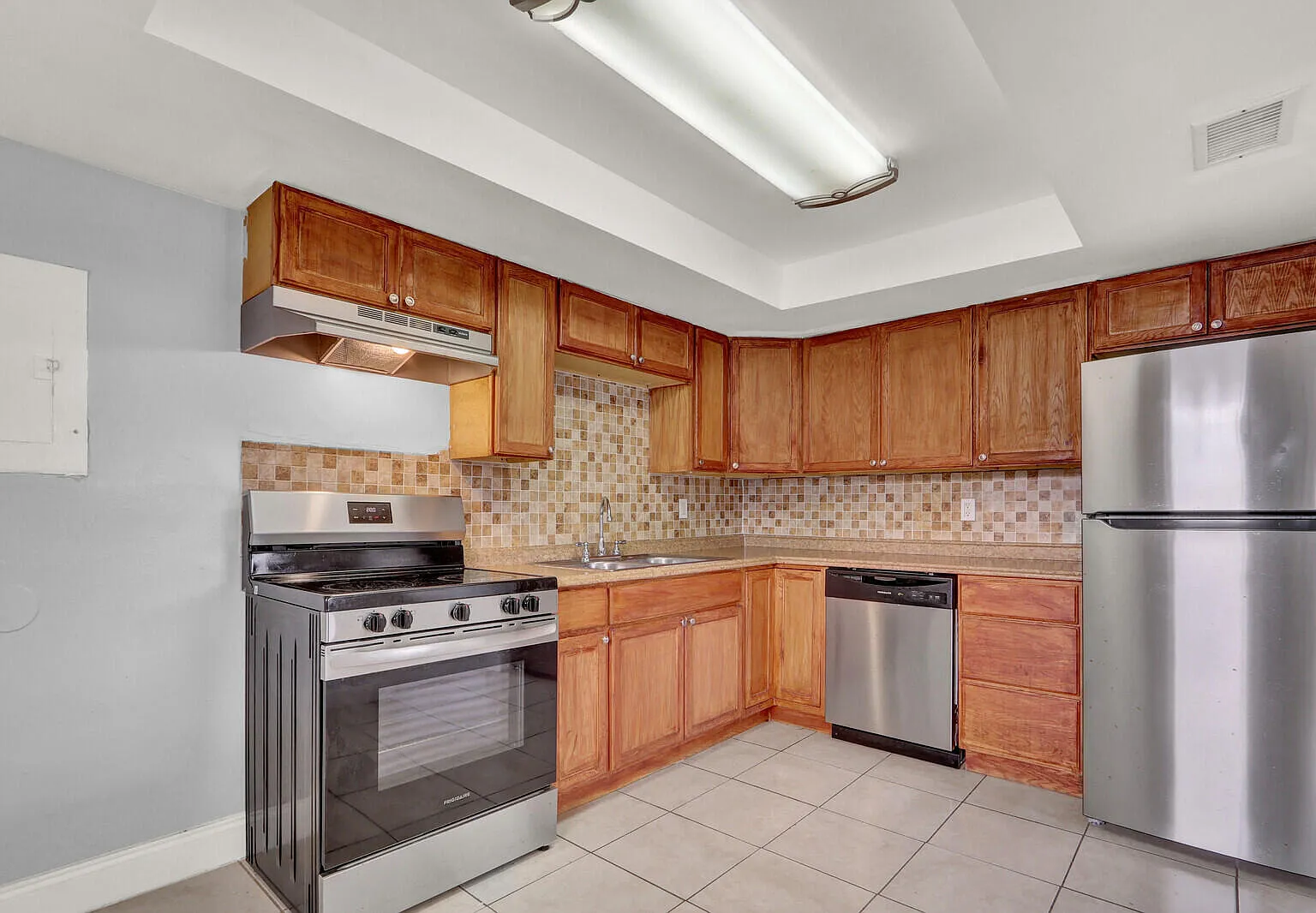 2 bed, 1.0 bath, 700 sqft, $1,550 — Photo 1