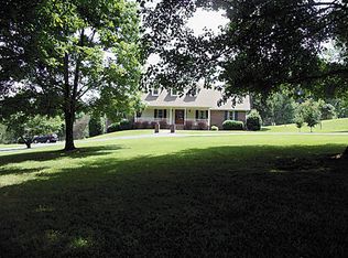 4493 Old Bridge Rd, Cookeville, TN 38506