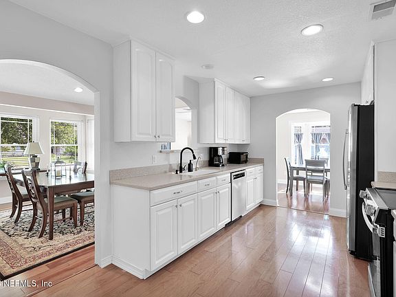 5th image of 10164 BEAR VALLEY Road