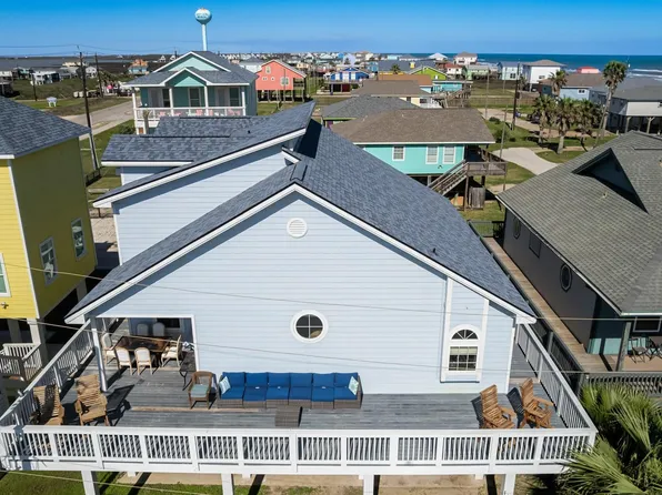 148 Howard Ave, Surfside Beach, TX 77541