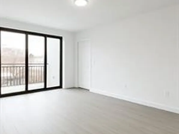 33-01 213th Street image 3 of 7