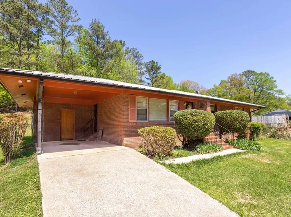 4223 Springhill Dr, Anniston, AL 36201