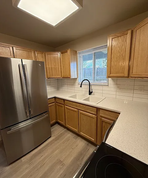 338 25th Avenue Ct #B — Photo 3