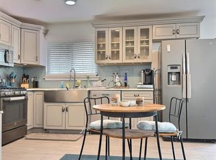 31 Harmony Ln, Glen Cove, NY 11542