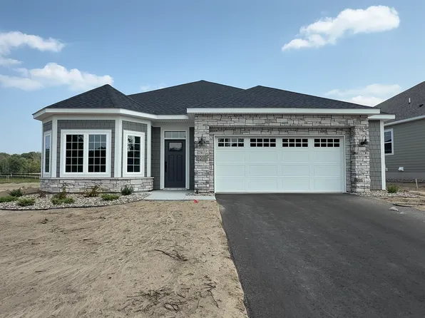 8208 Haywood Dr, Lino Lakes, MN 55014