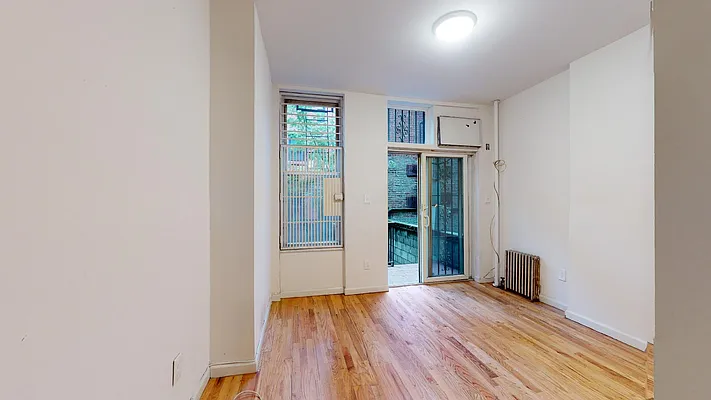 Rented by Bond New York | media 16