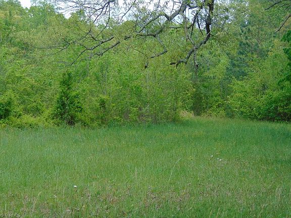 4th image of 181 Kinney Dr