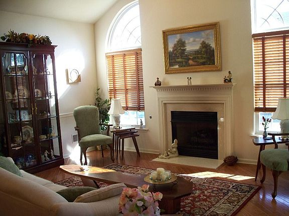 Living Room w/Cath. Ceiling